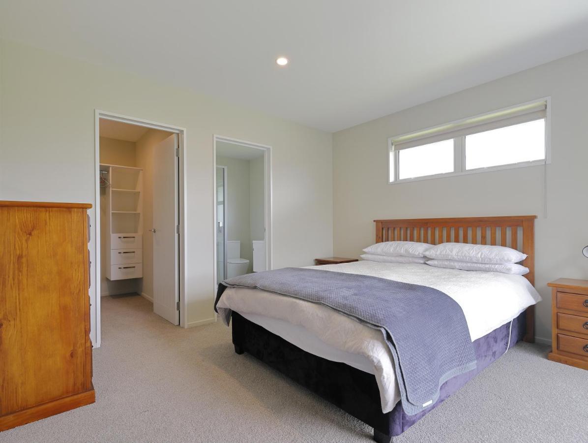 Fiordland Getaway - Te Anau Holiday Home エクステリア 写真